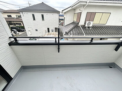2部屋から行き来できる続きバルコニー