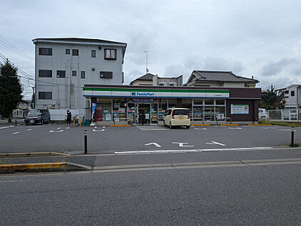 ファミリーマート松戸松飛台店 278m