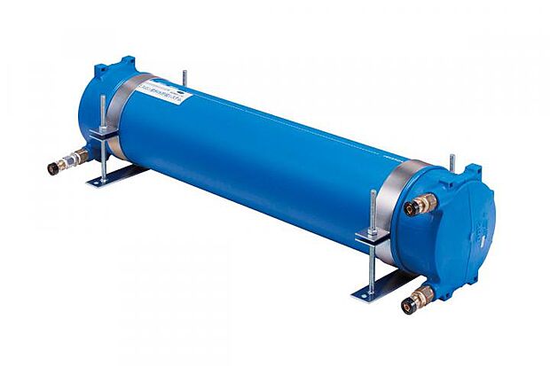 【飲料水貯留システム 】非常用の清潔な飲料水を24リットル確保。※本システムは戸建床下に貯留槽を設置し、万一の際に飲料水を取水します。4日以上水を使用しなかった場合、貯留水の水質が低下している恐れがあるため、最初の70リットルは飲用以外で使用します。1年に1回を目安に作動と取水の確認を行ってください。