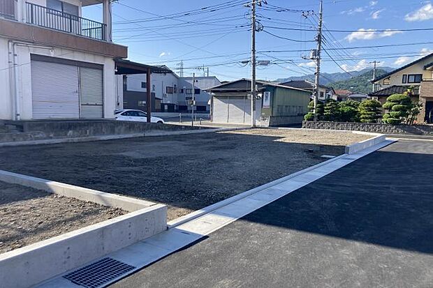 No.6_土地(撮影_2024年5月)敷地南東より撮影。土地面積199.97m2(60.49坪)