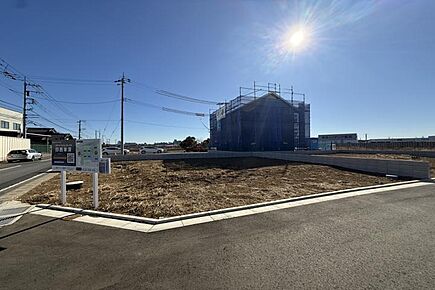 No.2_土地1（撮影_2026年1月）北西の角地で風通しもよく、オープンな外構計画もご検討いただけます。 