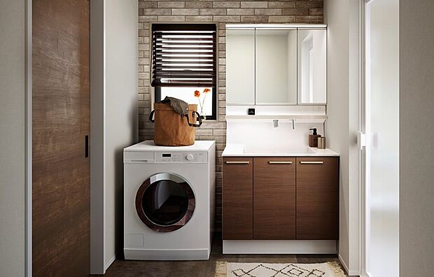 【洗面所】スタイリッシュな形状に、使いやすさの工夫が詰まったらく～んボウル。三面鏡の裏は収納になっており、トレーの高さが調節できスッキリ収納できます。※IMAGE