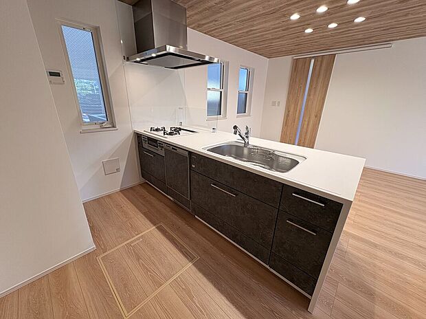 施工例　革新的なデザインと優れた機能性は毎日欠かせないキッチンワークに歓びをプラス