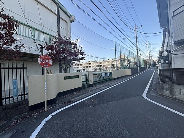 松沢中学校(約1,200m)