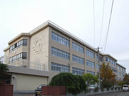 稲積中学校 1200m(徒歩15分)
