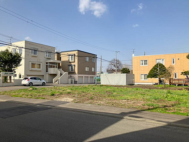 【【現地写真】】多彩な建築プランに対応しやすい、整った土地形状。広々約20上のLDKが魅力の4LDKプランもご用意しております。
（2026年4月撮影）
