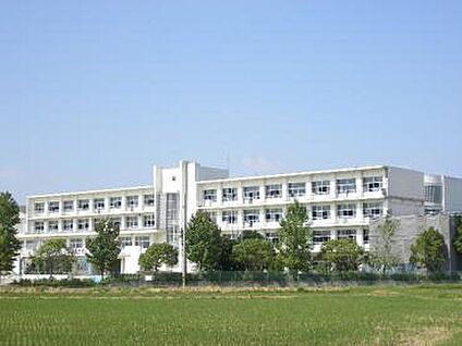 六ツ美北中学校 約710～720m(徒歩9分)