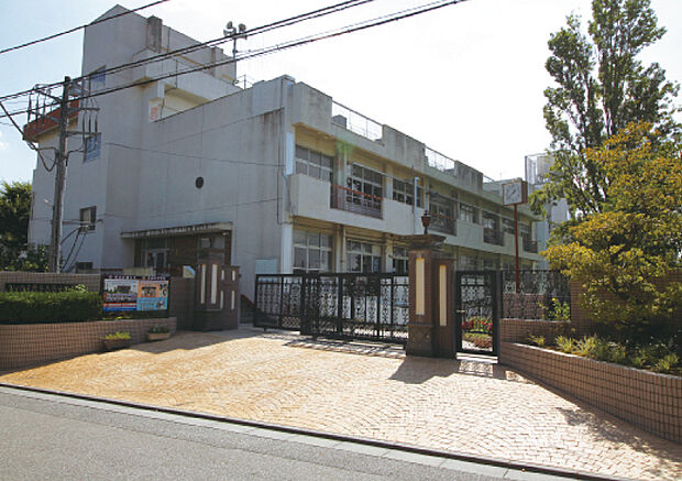 大谷口中学校（現地より徒歩11分）