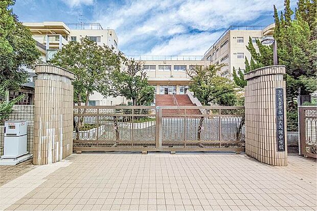 上大久保中学校（現地より徒歩5分）