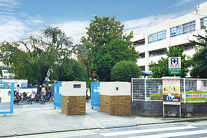 東大成小学校（現地より徒歩9分） 約670m