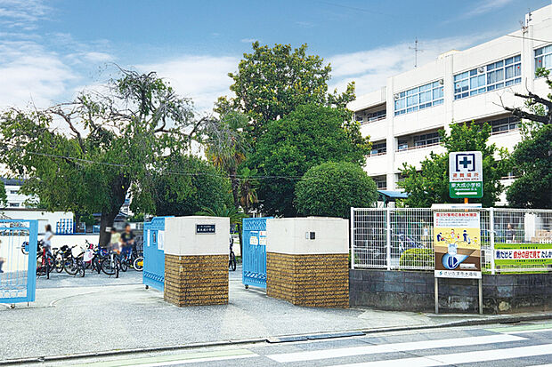 東大成小学校（現地より徒歩9分）