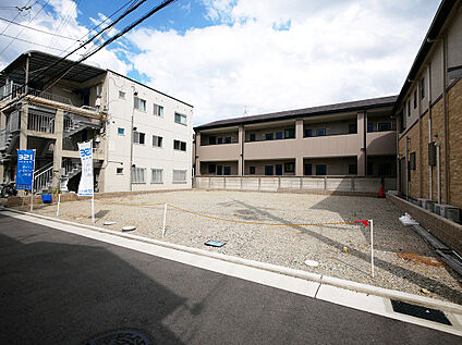 【前面道路含む現地写真】