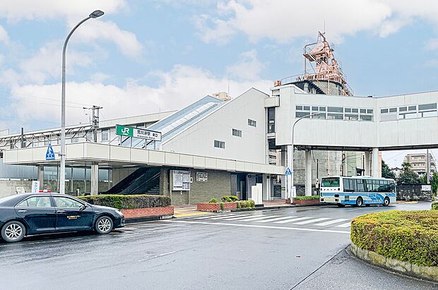 JR常磐線「荒川沖」駅（約860m）