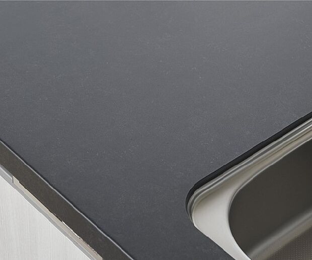 【メラミンワークトップ】汚れや熱に強いメラミンワークトップは空間に溶け込む上質な艶消し仕上げ。優れたインテリア性が上質感を演出します。