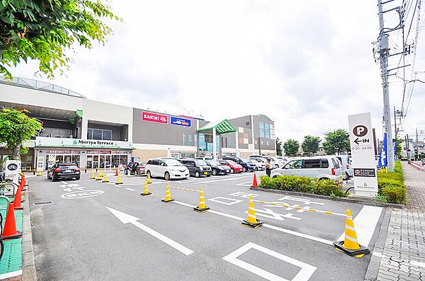 守谷テラス（約850m）