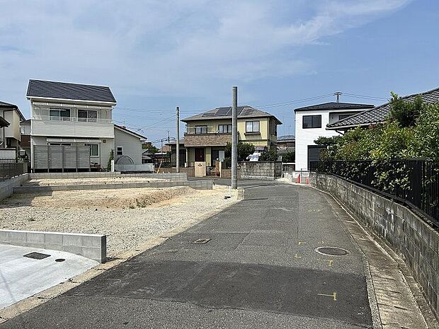 【現地】現地(2025年8月)撮影 2号地前面道路南方向より