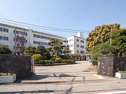 八千代市立八千代中学校 1680m