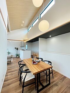 現地13号地モデルハウス ダイニング(2025年8月)