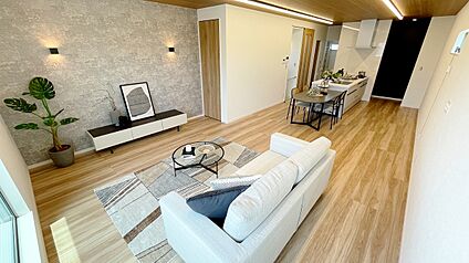 (現地モデルハウス９号地)