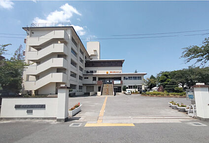 大相模中学校 現地から768m。(徒歩10分。)