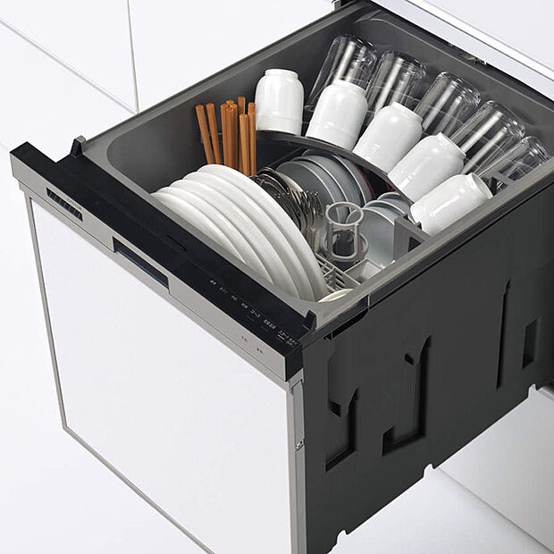 【食洗機】引き出し式で食器を一度に洗える食器洗い乾燥機。