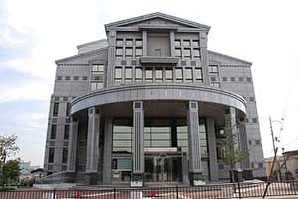 中央図書館 約400ｍ(徒歩5分)