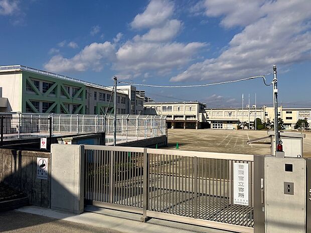 星田小学校(約680m)