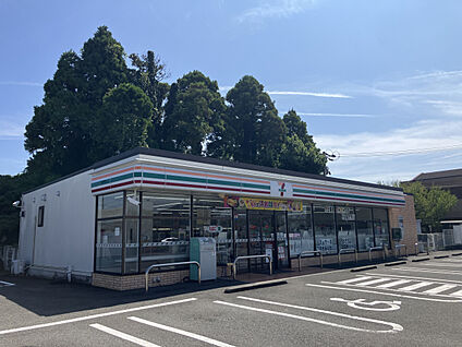 セブンイレブン宮崎田吉店 現地から290m。(徒歩4分。)