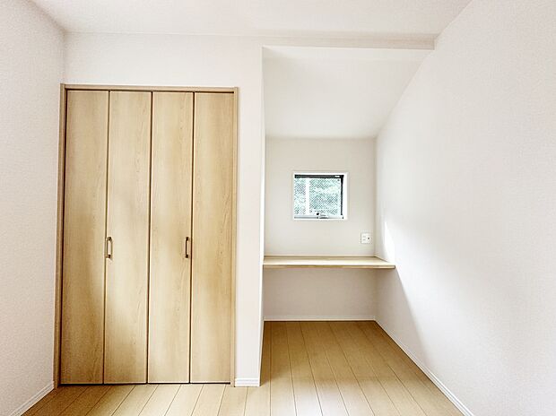 【施工例居室】施工例参考写真になります。