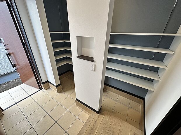 【玄関】弊社施工例参考写真になります。