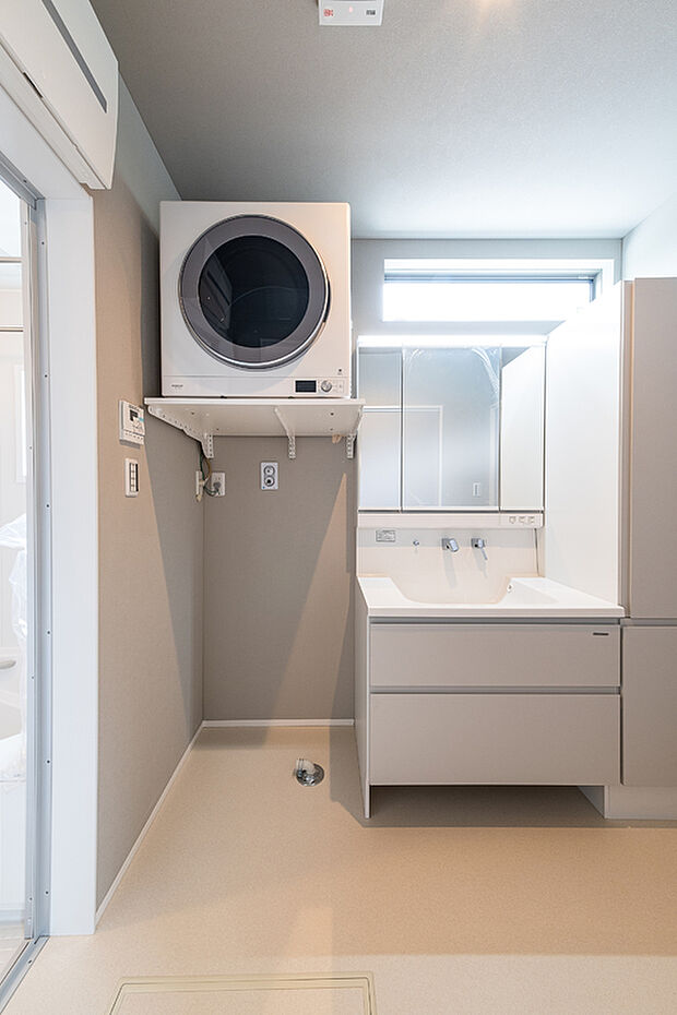 【ガス乾燥機「乾太くん」が標準装備】忙しい毎日の家事をぐっと楽にしてくれるガス衣類乾燥機「乾太くん」。天候や時間帯を気にせず、家族全員分の洗濯物があっという間にふんわり乾燥!