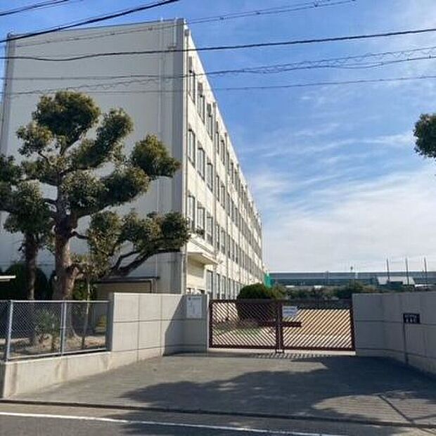 名古屋市立はとり中学校(約1,841m)