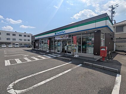 ファミリーマート一宮奥町駅東店 460m(徒歩6分)