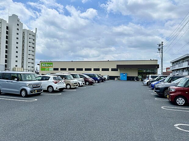 Felna前山店（約1,400m）