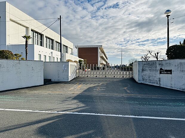 愛西市立佐屋西小学校（約465m）