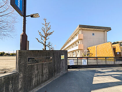 稲沢市立稲沢北小学校 約 1,100 ｍ(徒歩 14 分)
