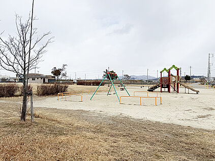 しだみ中央公園 80m(徒歩1分)