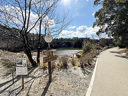 大池公園 約140m(徒歩2分)