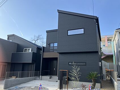 【現地外観写真／2号棟】