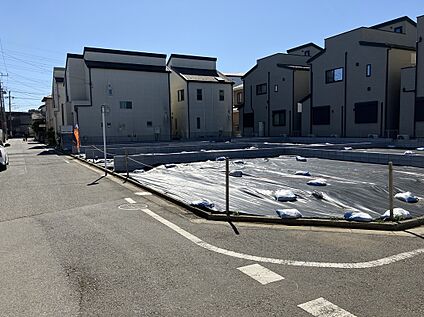 【前面道路含む現地写真】