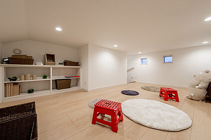 【小屋裏収納】