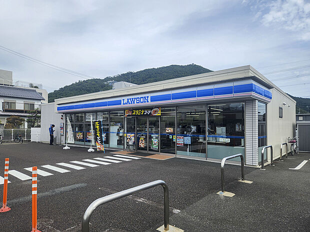 ローソン　長良高見町店（約300m）