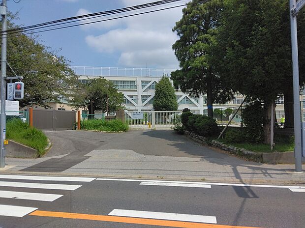 風早北部小学校 1650m