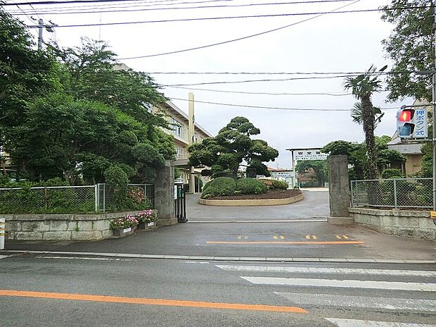 柏第二小学校 640m
