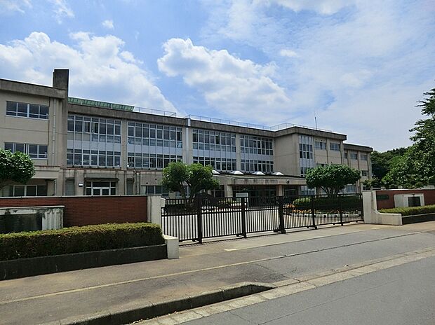 都和南小学校 1260m