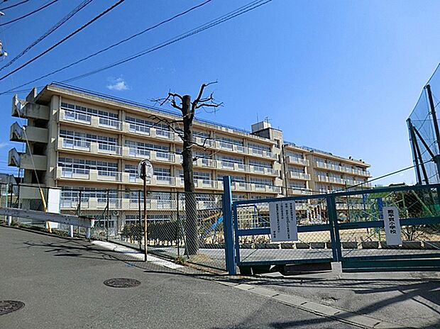 殿平賀小学校(約969m)