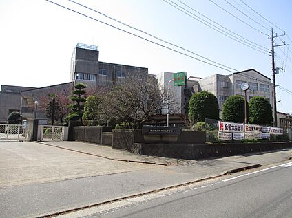 御所ケ丘中学校 1654ｍ