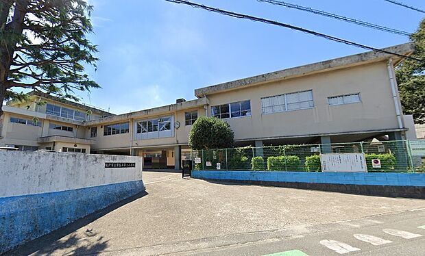 常盤平第三小学校（約487m）