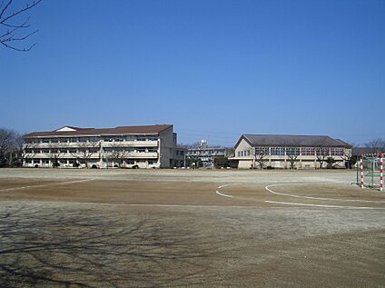 御所ケ丘中学校 1150ｍ