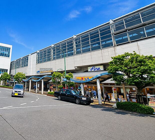 東武伊勢崎線「北越谷駅」(約1,910m)
